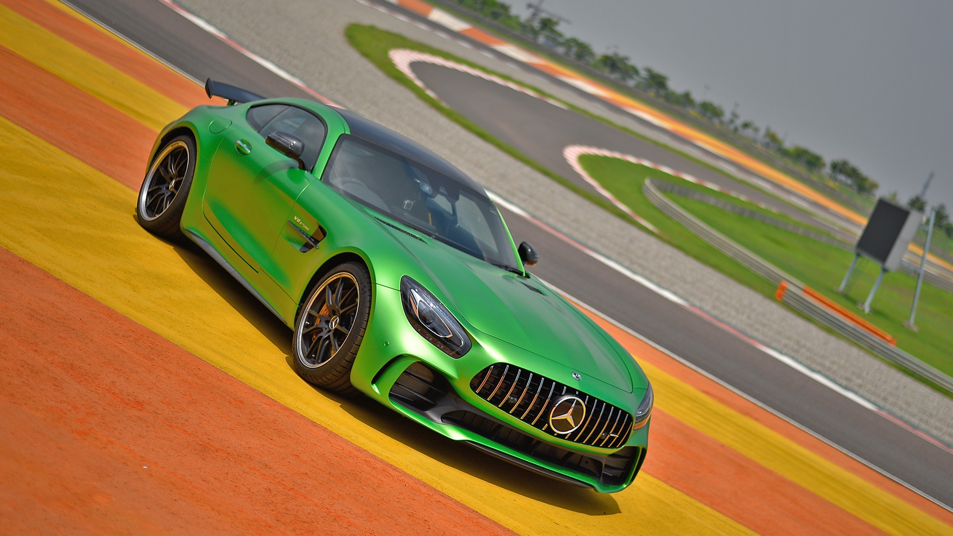 Mercedes Benz AMG GT 2017 R Exterior